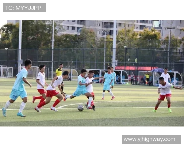 成都足球队逆袭之旅揭秘杯赛背后的奋斗与荣耀 成都足球队逆袭之旅揭秘杯赛背后的奋斗与荣耀