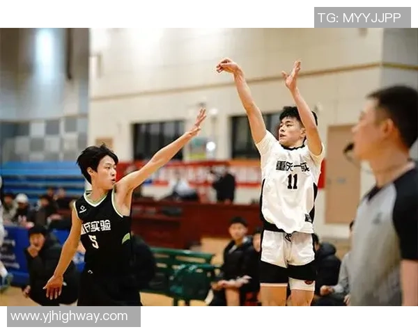 重庆篮球队在锦标赛中的实力展现与战术分析全景点评 重庆篮球队在锦标赛中的实力展现与战术分析全景点评